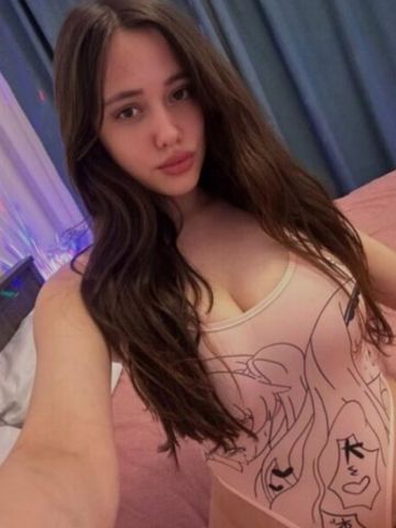 Анастасия Хорошенькая Блондинка Карталы